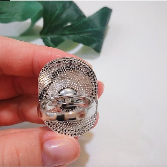 Gorgeous Simulated Grey Pearl Ring - Picture 15 of 15